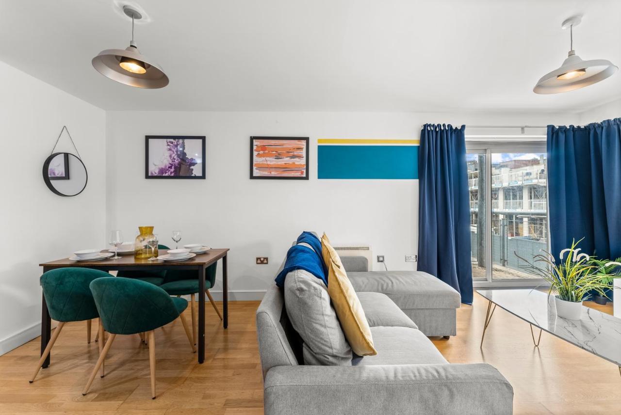 Enchanting Bristol Abode -Sleeps 6 With Balcony! Екстериор снимка